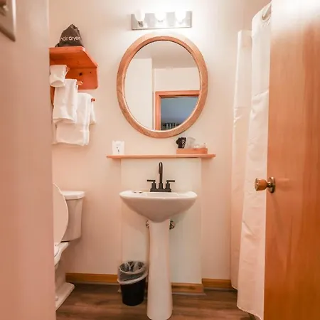 Outland Chalet & Suites Great Smoky Mountains Whittier Room photo