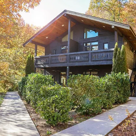 Outland Chalet & Suites Great Smoky Mountains Whittier Exterior photo