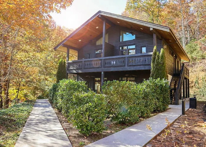Outland Chalet & Suites Great Smoky Mountains