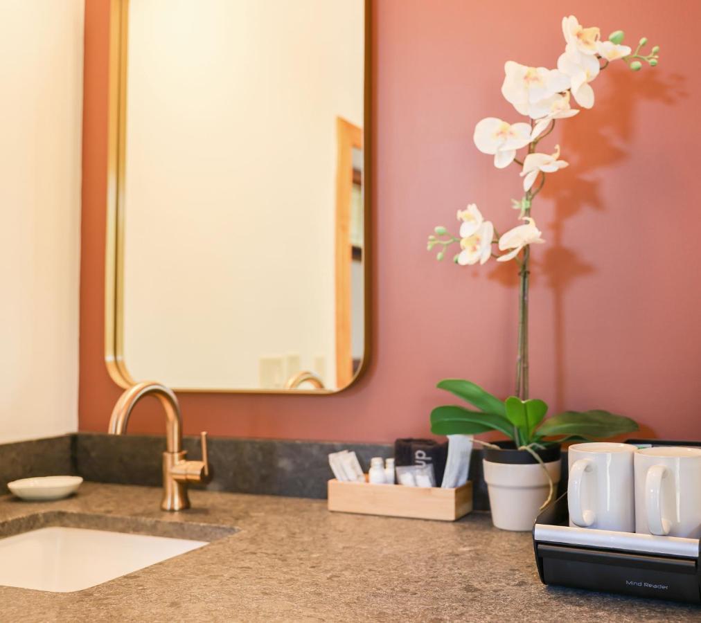 Outland & Great Smoky Mountains 3*
